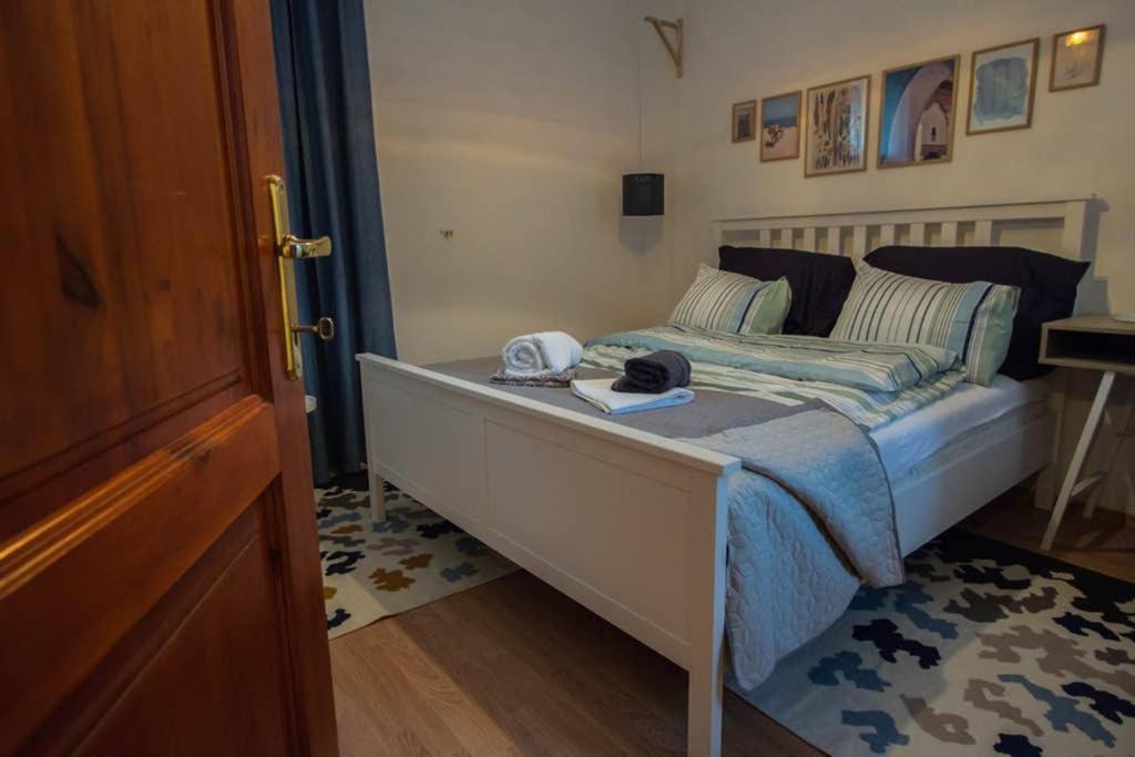 Teubel Apartman 2 Székesfehérvár Extérieur photo