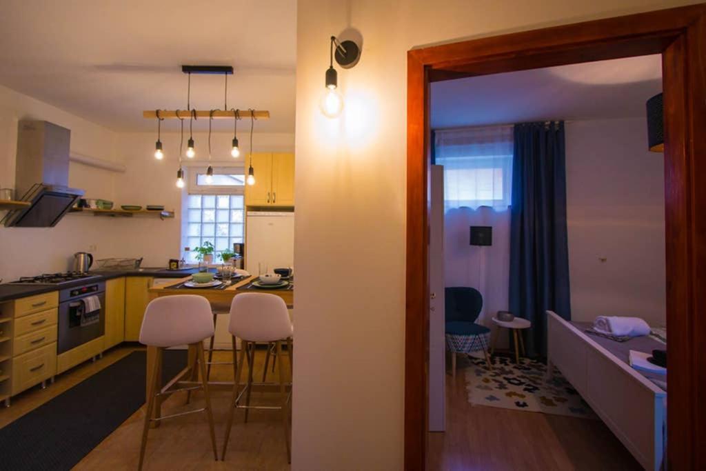 Teubel Apartman 2 Székesfehérvár Extérieur photo