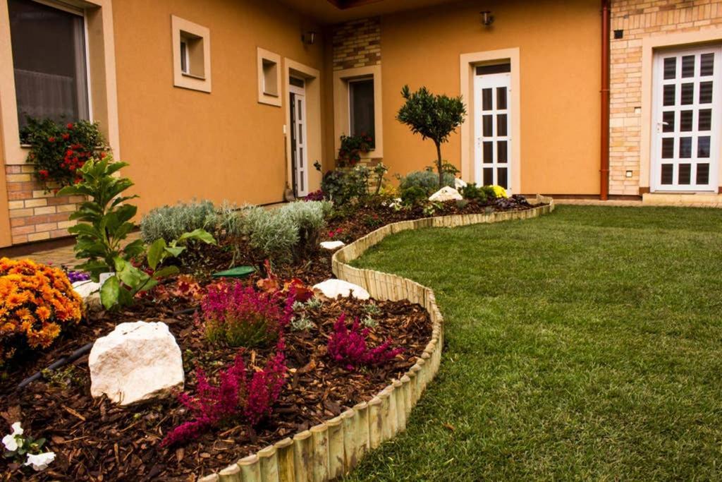 Teubel Apartman 2 Székesfehérvár Extérieur photo